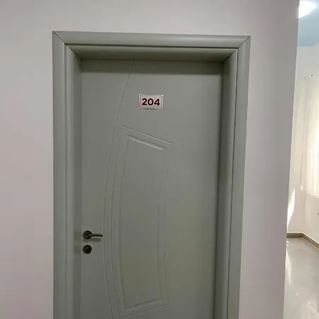 בית הארחה The White