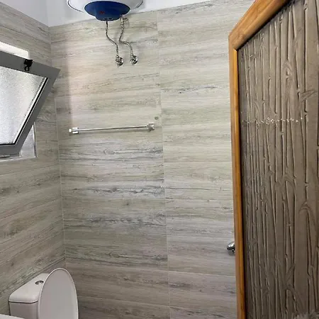 The White 4* Bogova
