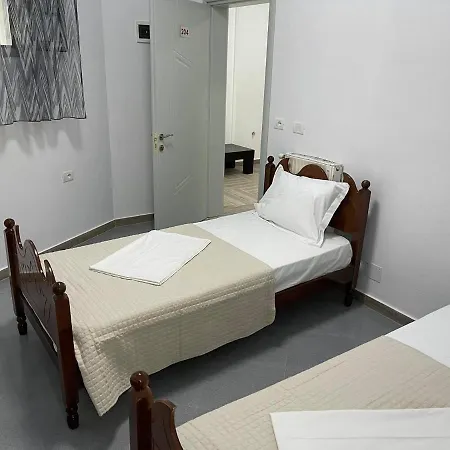 בית הארחה The White